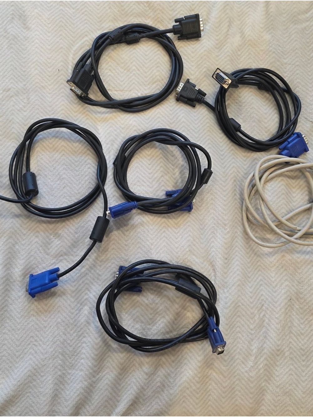Lot Of 6 VGA cables